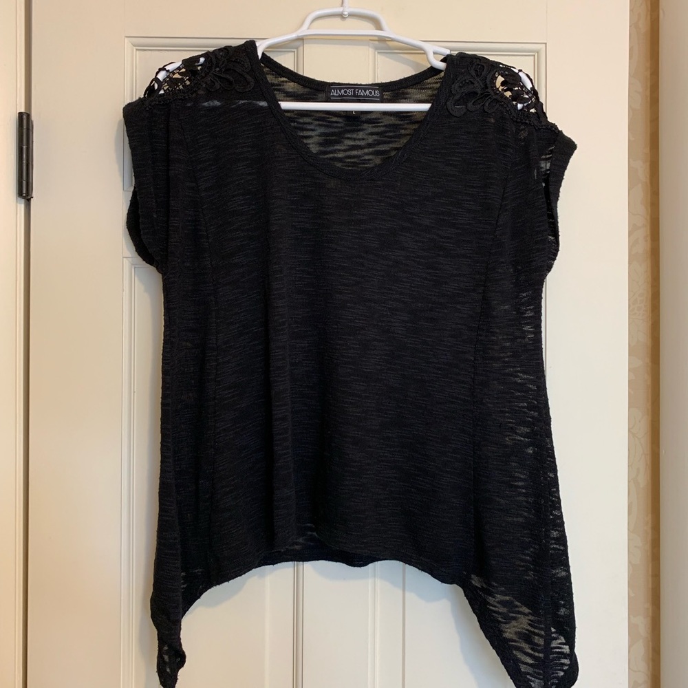 💜3 for $15💜 Almost Famous Black Top